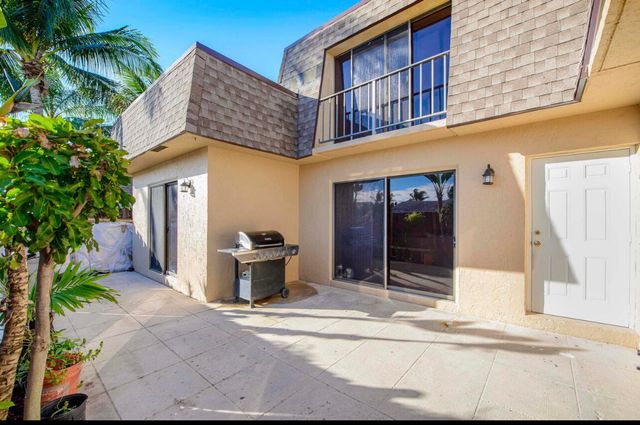 4101 N Waterview Circle 41-a, Palm Springs, FL 33461