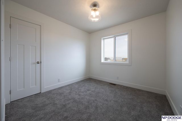 2524 NW 58th Street, Lincoln, NE 68524