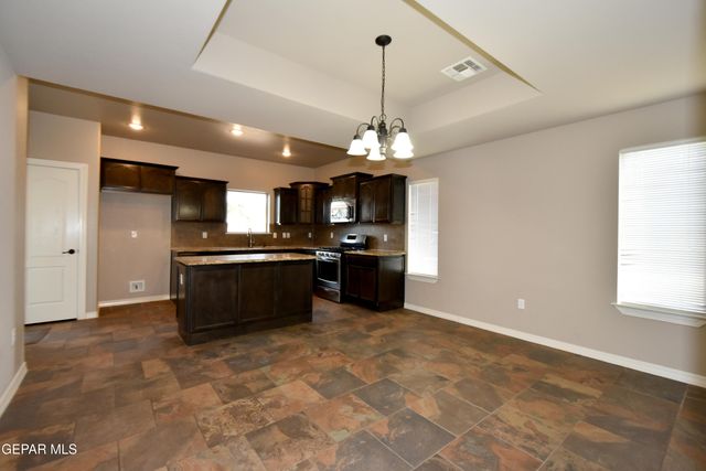 300 Saltford Place, El Paso, TX 79928