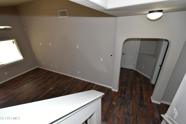 300 Saltford Place, El Paso, TX 79928