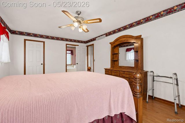 19767 Liverpool Avenue, Livonia, MI 48152