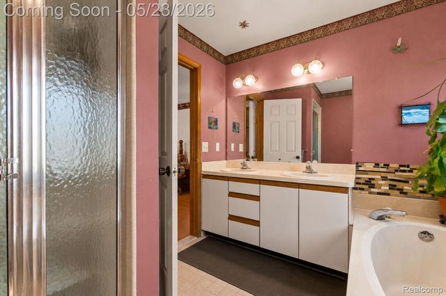 19767 Liverpool Avenue, Livonia, MI 48152