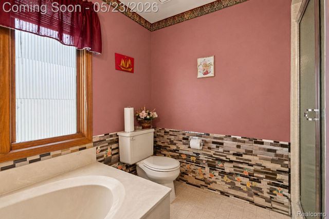 19767 Liverpool Avenue, Livonia, MI 48152