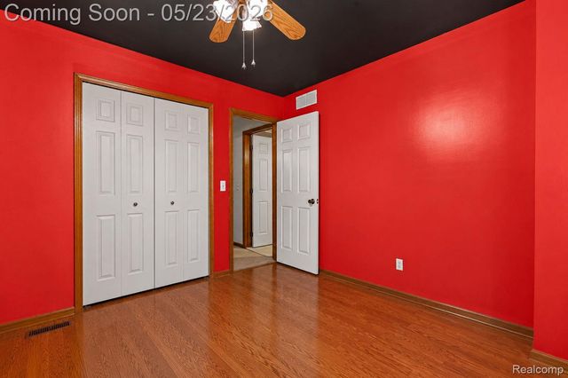 19767 Liverpool Avenue, Livonia, MI 48152
