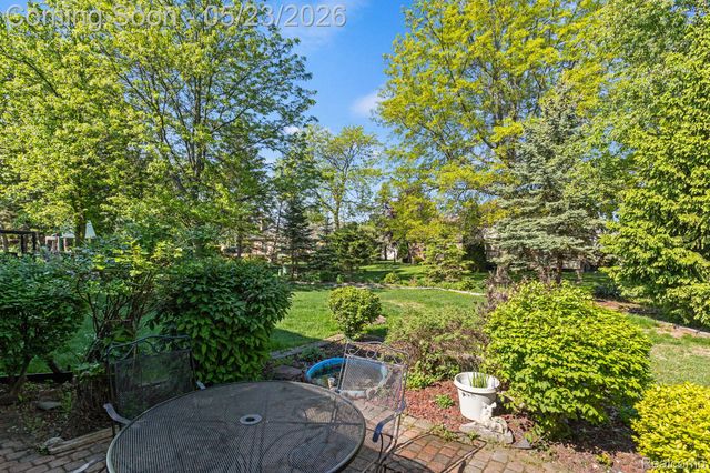 19767 Liverpool Avenue, Livonia, MI 48152