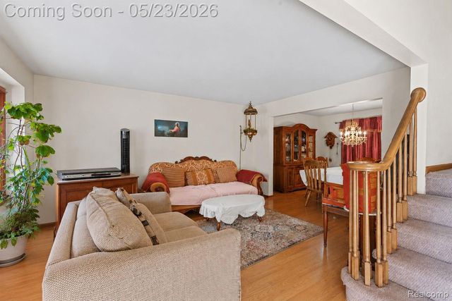 19767 Liverpool Avenue, Livonia, MI 48152