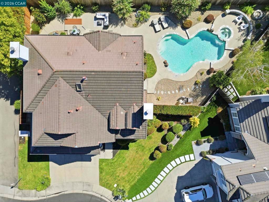 Image 1 of property listing at 183 Lasata Ct, Danville, CA 94526