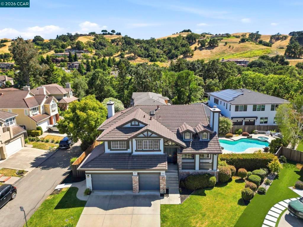Image 37 of property listing at 183 Lasata Ct, Danville, CA 94526
