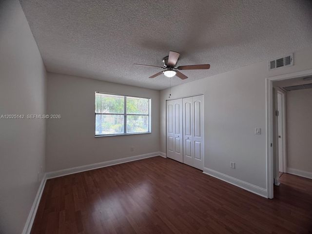 2570 W 67th Pl 21-2, Hialeah, FL 33016