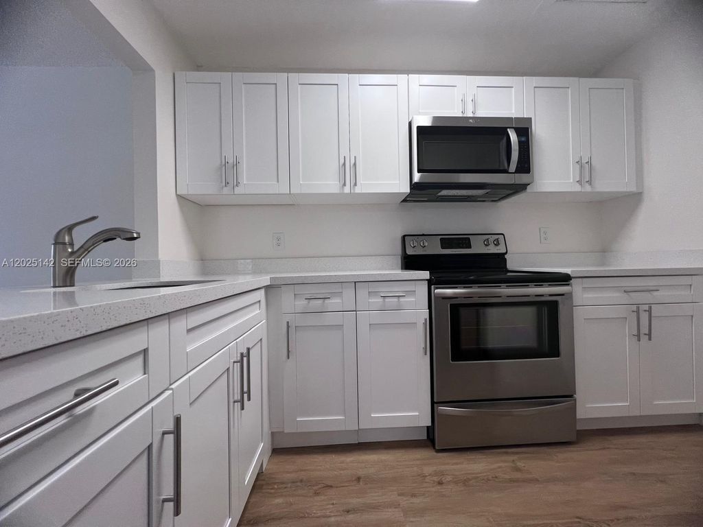 2570 W 67th Pl 21-2, Hialeah, FL 33016