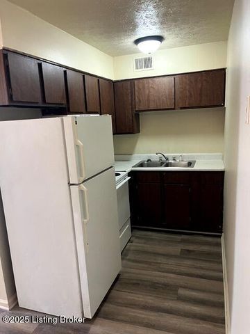 7415 Judy Ave, Louisville, KY 40214