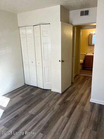 7415 Judy Ave, Louisville, KY 40214