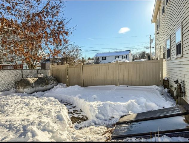 4 Norman Drive L, Derry, NH 03038