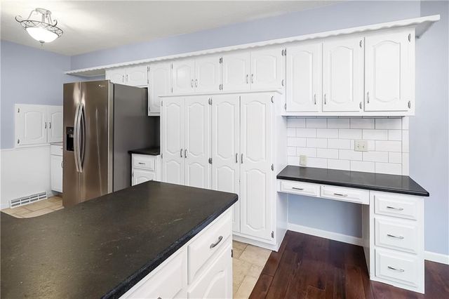304 S Delaware Street, Archie, MO 64725
