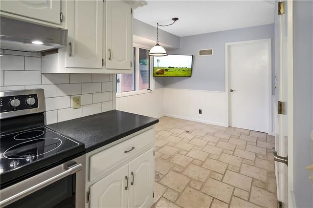 304 S Delaware Street, Archie, MO 64725