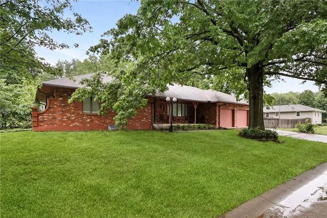 304 S Delaware Street, Archie, MO 64725