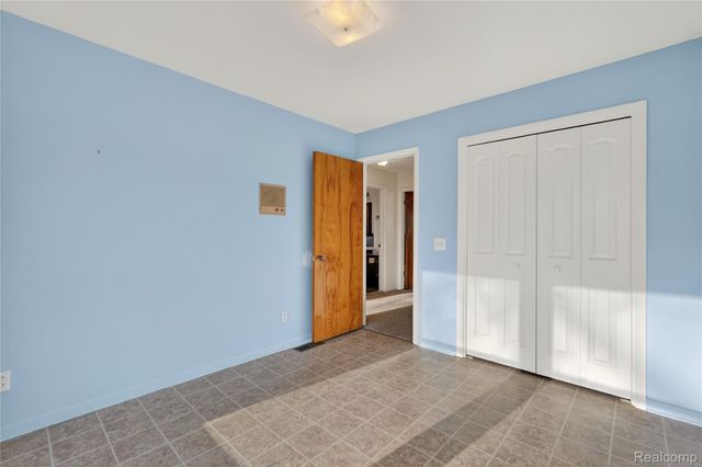 10960 Heather Lane, Hamburg Township, MI 48189