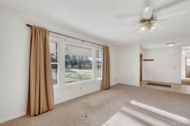 10960 Heather Lane, Hamburg Township, MI 48189
