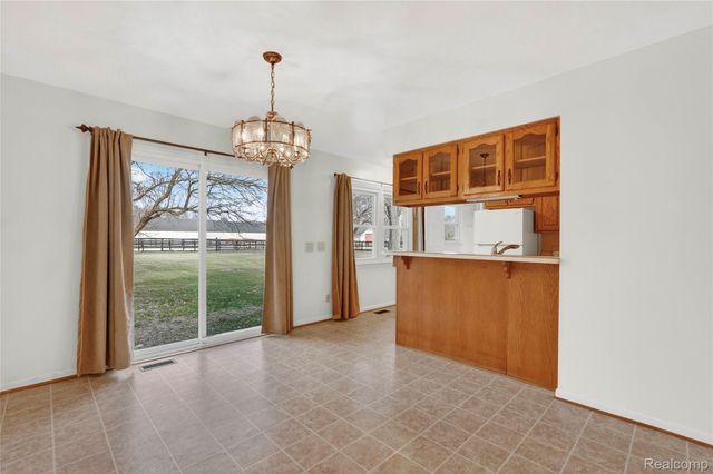 10960 Heather Lane, Hamburg Township, MI 48189