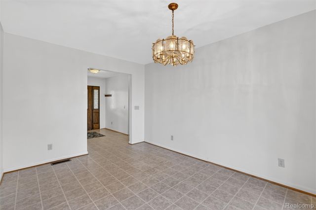 10960 Heather Lane, Hamburg Township, MI 48189