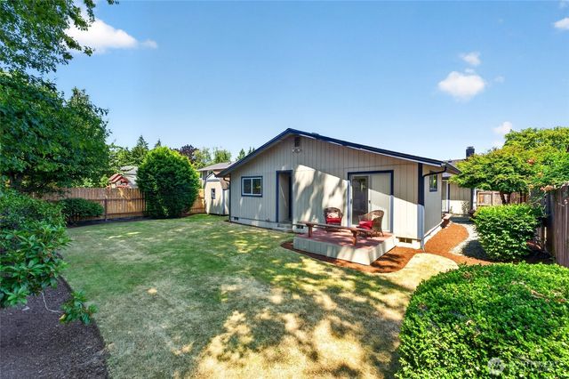 1514 52nd Street NE, Tacoma, WA 98422