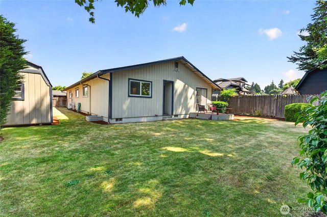 1514 52nd Street NE, Tacoma, WA 98422