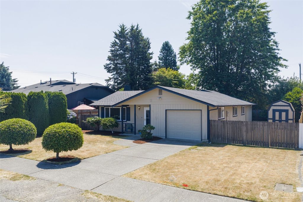 1514 52nd Street NE, Tacoma, WA 98422