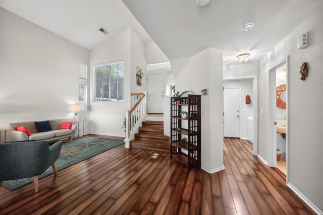 8441 Anthemis Ct, Elk Grove, CA 95624