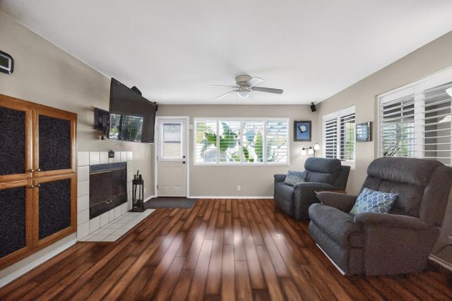 8441 Anthemis Ct, Elk Grove, CA 95624