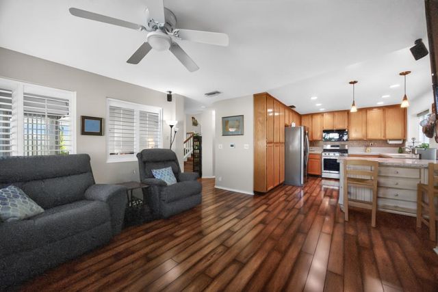 8441 Anthemis Ct, Elk Grove, CA 95624