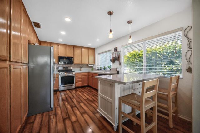 8441 Anthemis Ct, Elk Grove, CA 95624