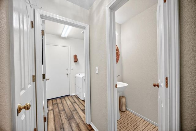8441 Anthemis Ct, Elk Grove, CA 95624