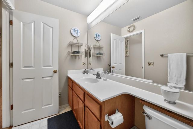 8441 Anthemis Ct, Elk Grove, CA 95624