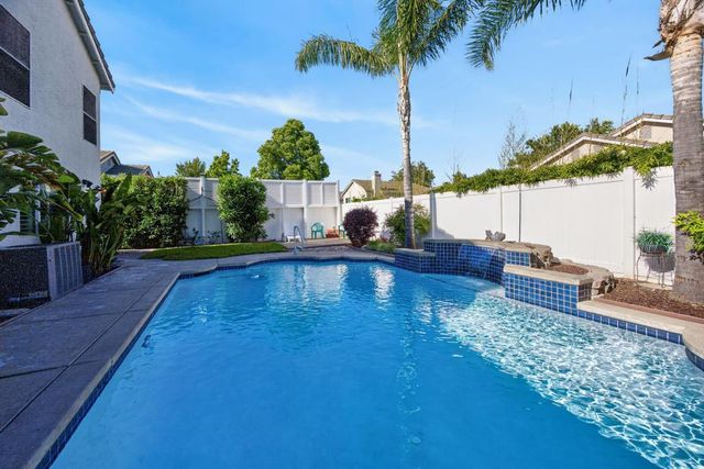 8441 Anthemis Ct, Elk Grove, CA 95624