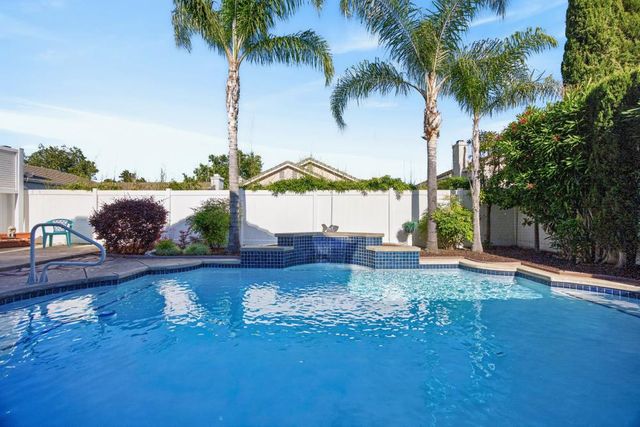8441 Anthemis Ct, Elk Grove, CA 95624