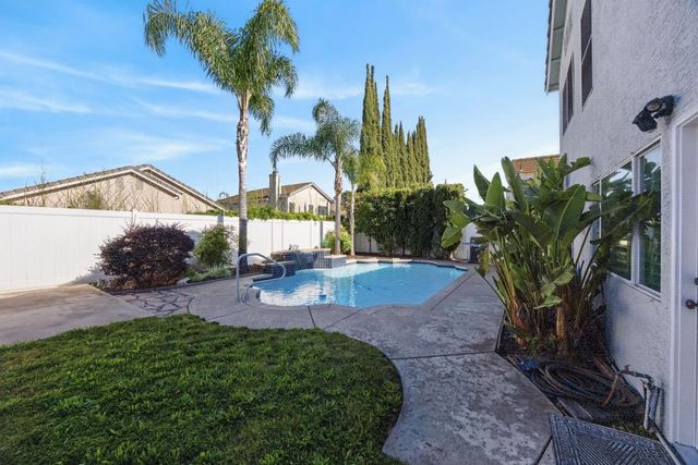 8441 Anthemis Ct, Elk Grove, CA 95624
