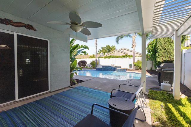 8441 Anthemis Ct, Elk Grove, CA 95624