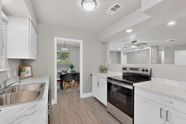 341 Arcadia Street, Hurst, TX 76053