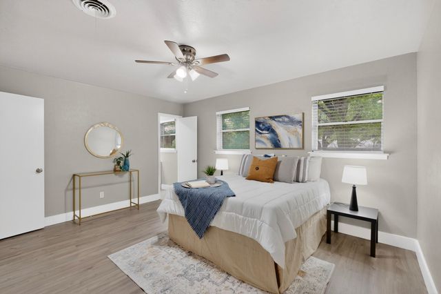 341 Arcadia Street, Hurst, TX 76053