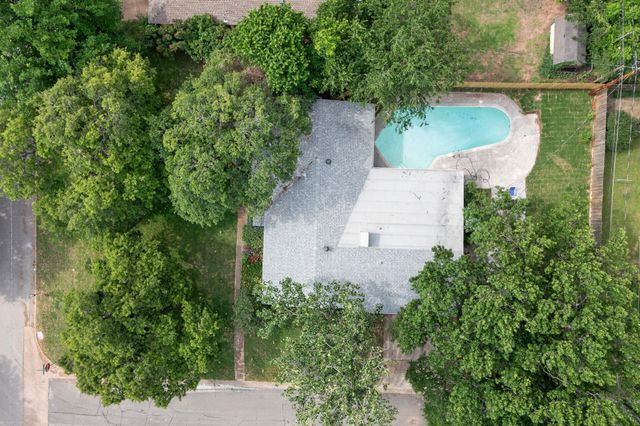 341 Arcadia Street, Hurst, TX 76053