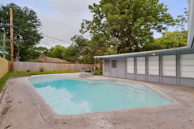 341 Arcadia Street, Hurst, TX 76053