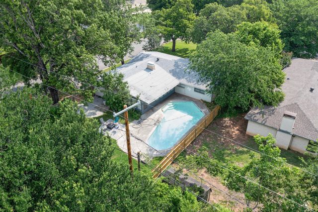 341 Arcadia Street, Hurst, TX 76053