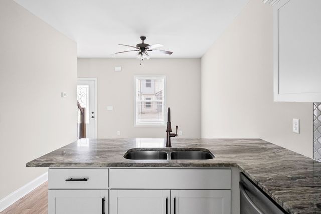 1201 Fort Campbell Blvd 3 B, Clarksville, TN 37042