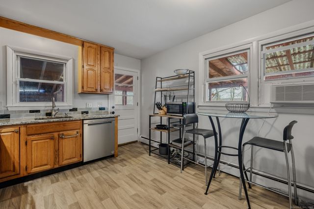 15 Chapman Street, Windham, CT 06226