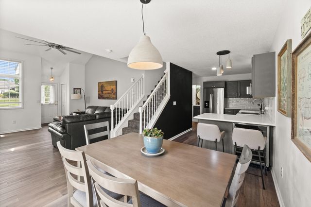 150 S Prairie View Drive 306, West Des Moines, IA 50266