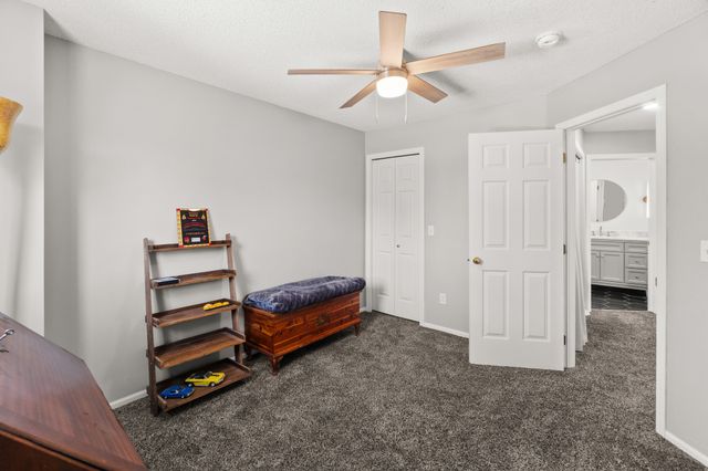 150 S Prairie View Drive 306, West Des Moines, IA 50266