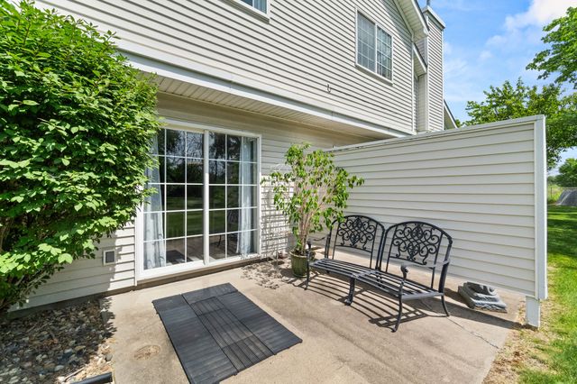 150 S Prairie View Drive 306, West Des Moines, IA 50266