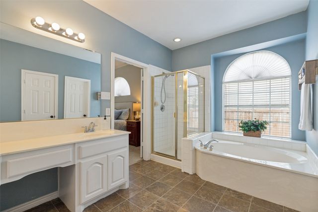 2716 Parkside Lane, Mckinney, TX 75072