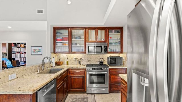 7861 Quince St., La Mesa, CA 91941