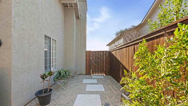 7861 Quince St., La Mesa, CA 91941